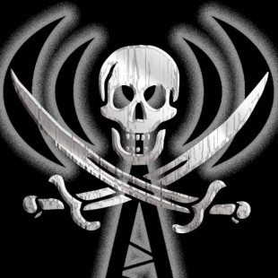 RRC 149: Where Were You in ’92? (Rave – Hardcore pt 2) Pirate Radio Will Never Die music mashup podcast cover shows skull and crossbones and an antenna