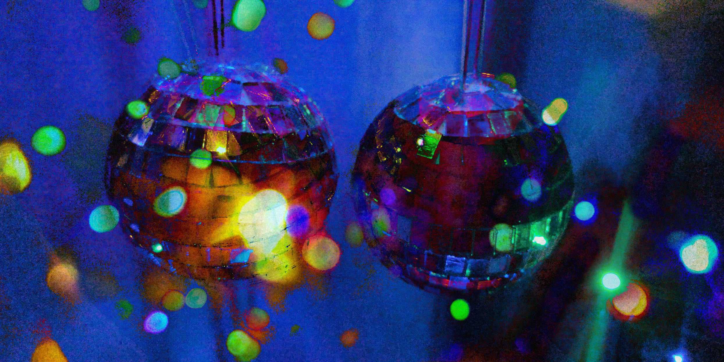 RC 295: Balls To Xmas eclectic mix of Christmas music and mashups - two tiny disco balls with fairy lights